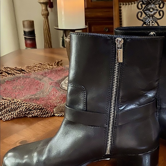 Michael Kors boots. - Picture 3 of 3